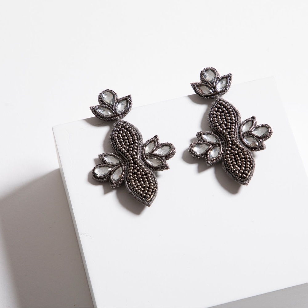 NWOT Lori Weitzner Pomona Drop Dangle Earrings in Zinc Gray Metallic Bohemian